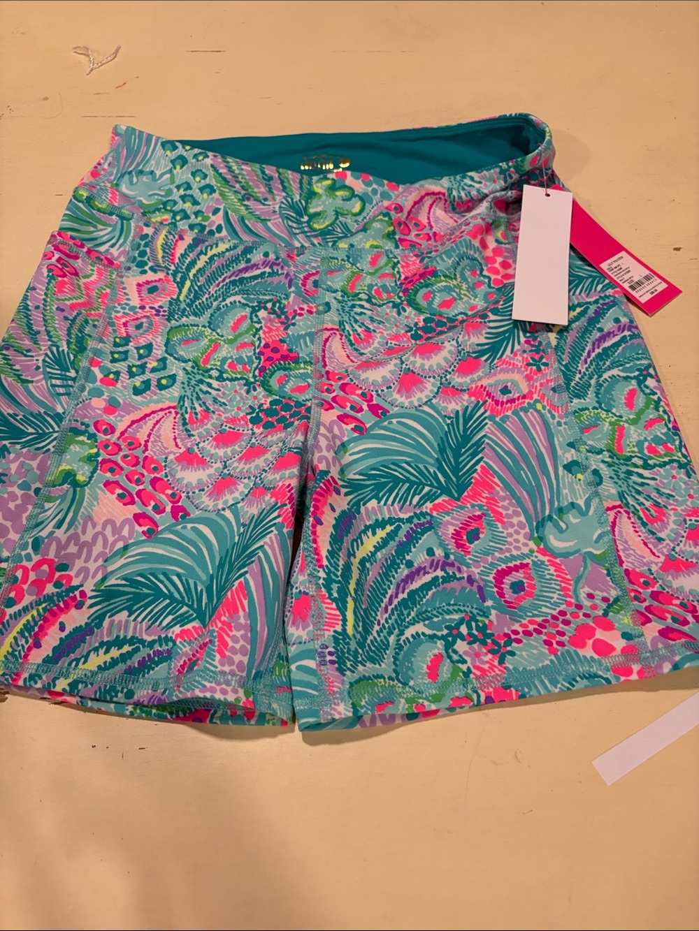 Lilly Pulitzer Luxletic shorts large NWT
